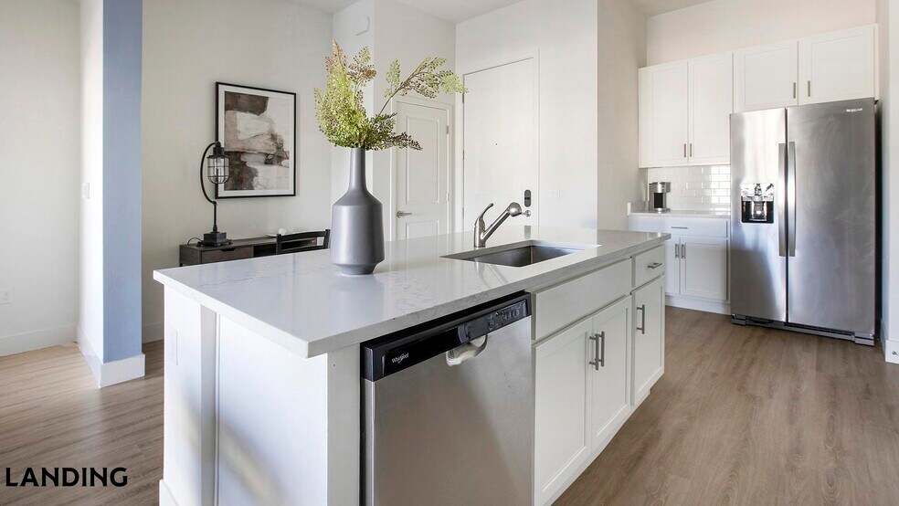 Building Photo - 5750 N La Cholla Blvd