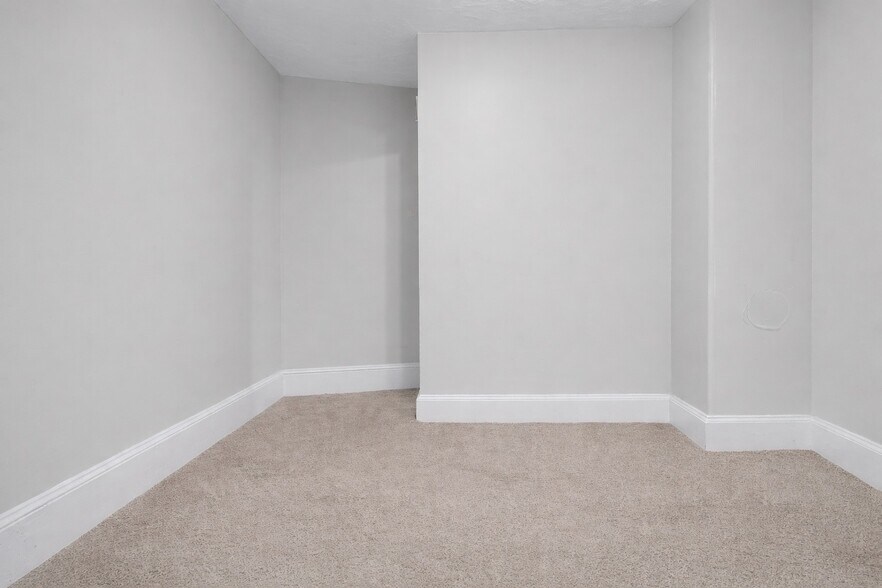 Livingroom - 280 Main St