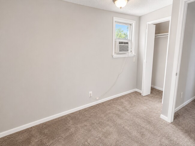 Building Photo - 5805 Jackson Ave