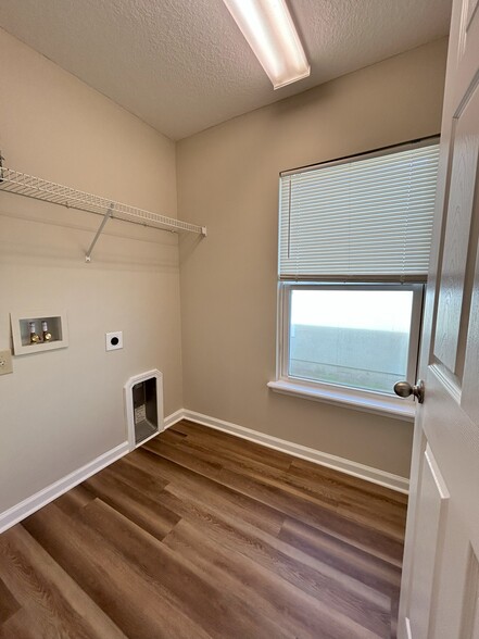 Building Photo - 116 Plantation Point Dr