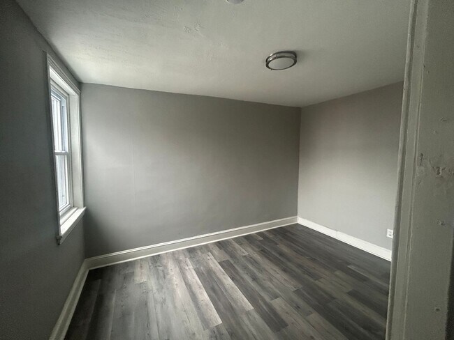 Building Photo - Nice 2Br house with or without voucher