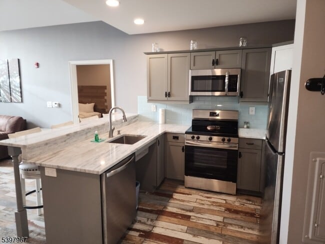 Building Photo - 200 NJ-94