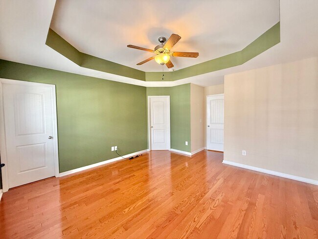 Building Photo - **OFFERING WAIVED APPLICATION FEES & $150 ...