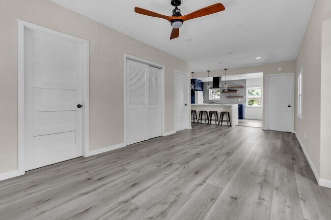 Building Photo - 4510 Tourmaline St