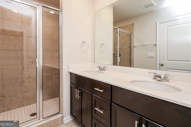 Building Photo - 5110 Glade Park Dr