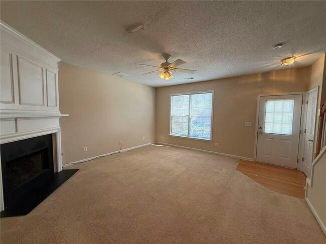 Building Photo - 4063 Howell Park Rd