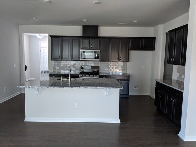 Building Photo - 1385 Southpoint Trail