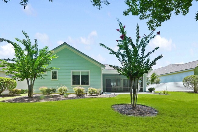 Building Photo - 211 Hampton Cir