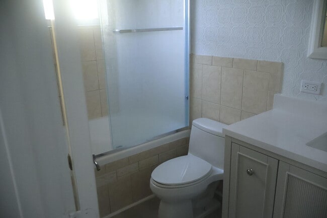 Building Photo - 14750 SW 156th Ave