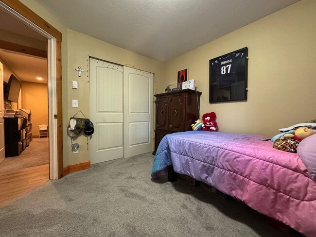 Building Photo - Spacious 4-Bedroom Home in Gated Clearwood...