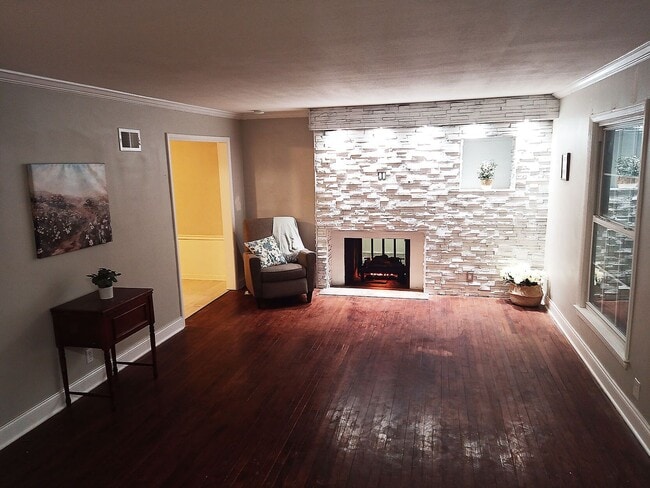 Building Photo - 7339 Arleta Blvd