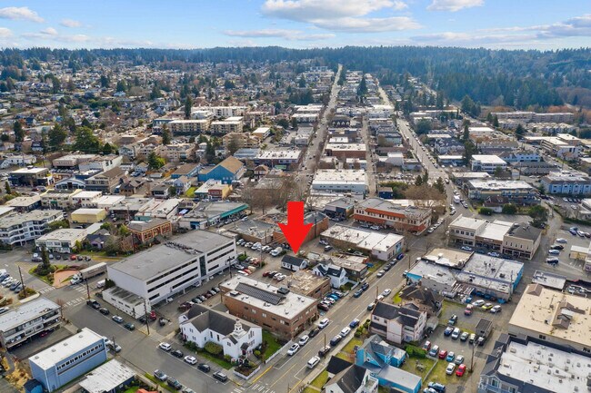 Building Photo - 120 4th Ave N