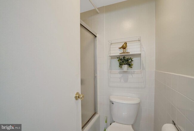 Building Photo - 3705 S George Mason Dr