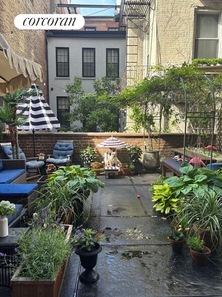 Building Photo - 100 W 12th St