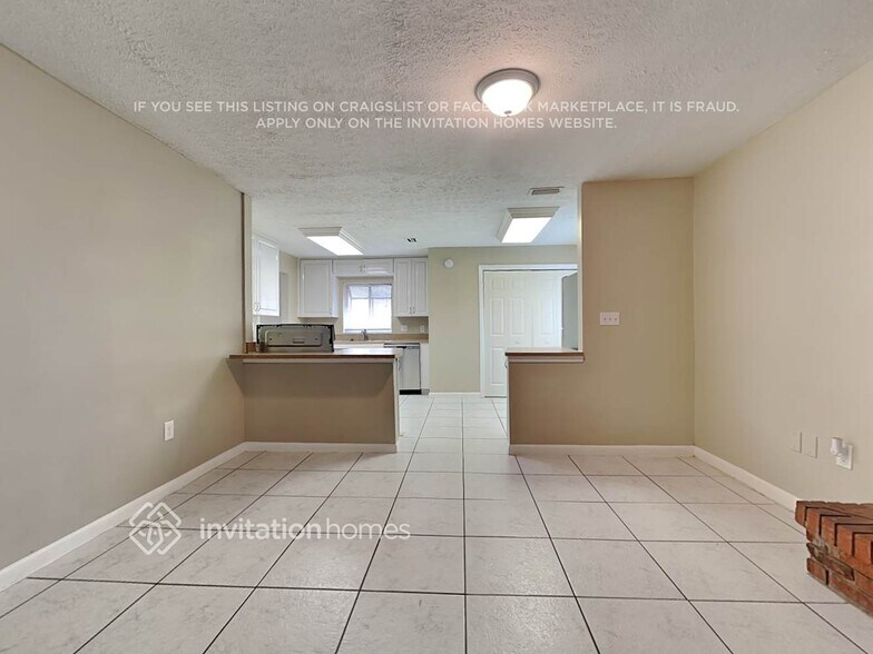 Building Photo - 26740 Magnolia Blvd