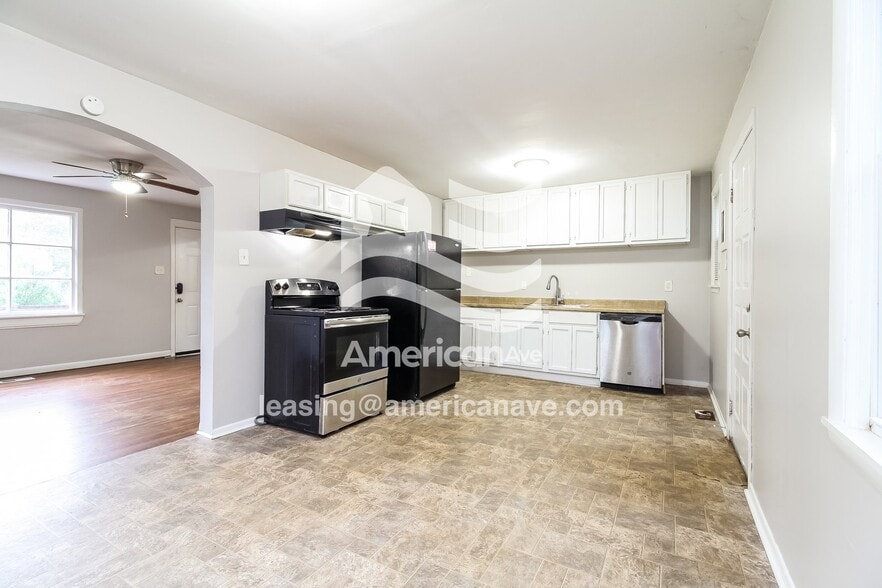 Building Photo - 301 Ammons Rd