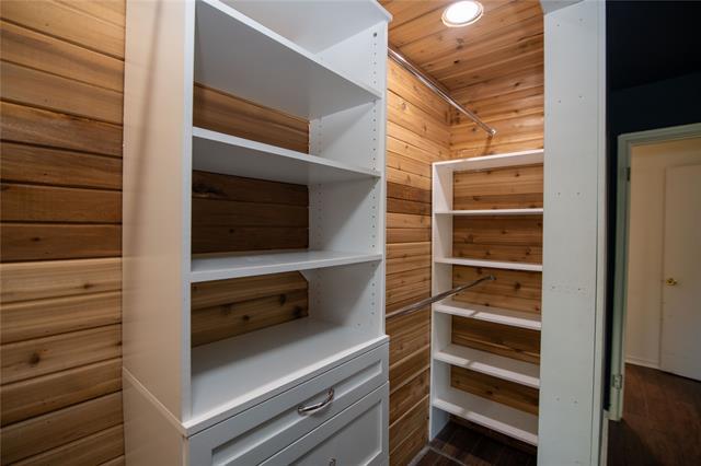 Building Photo - 2014 Peavy Rd