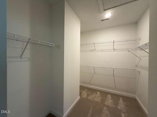 Building Photo - 1802 Stroup St