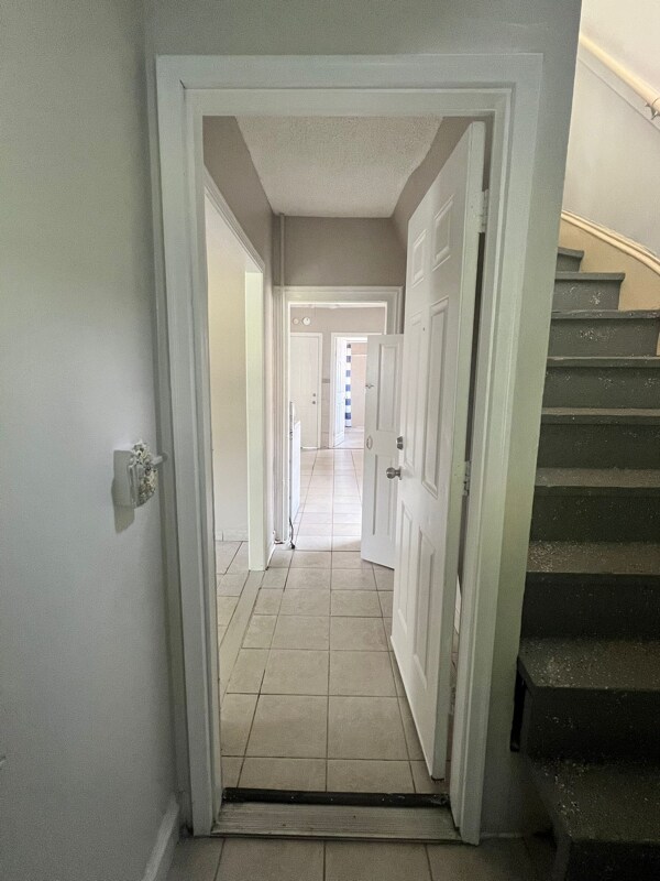 Building Photo - 367 Zion St