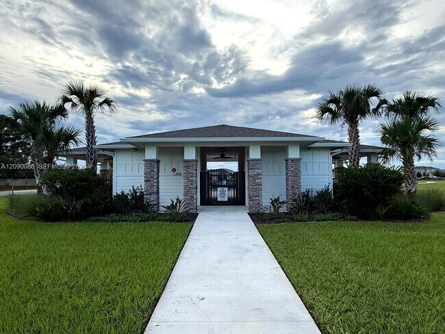 Building Photo - 1306 Axel Graeson Ave