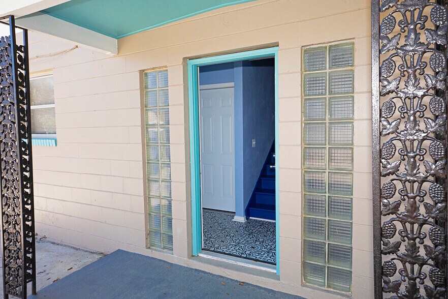 Building Photo - 849 W 30th St