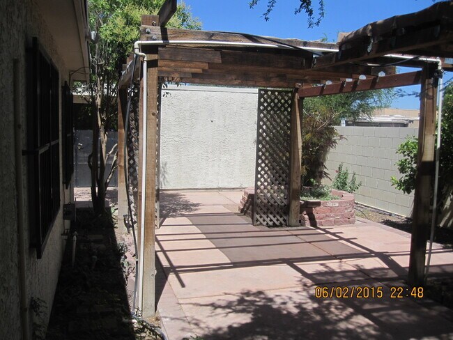 Building Photo - 3394 N Glen Creek Dr