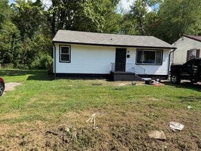 Building Photo - 2628 Louise Ave