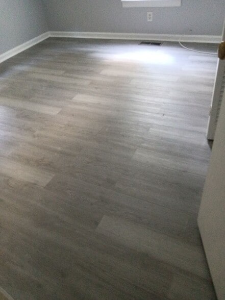 Building Photo - 204 East 16th St SW