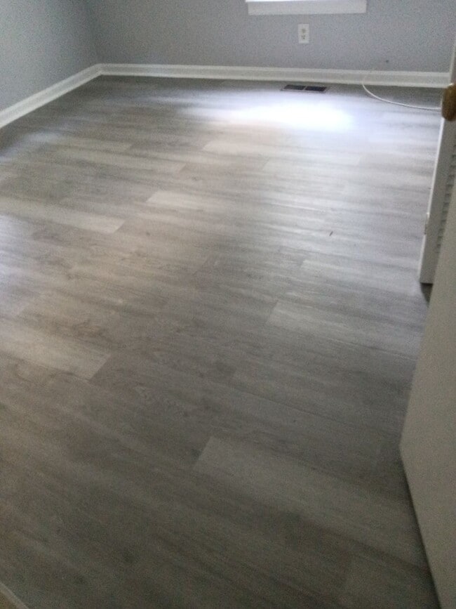 Building Photo - 204 East 16th St SW