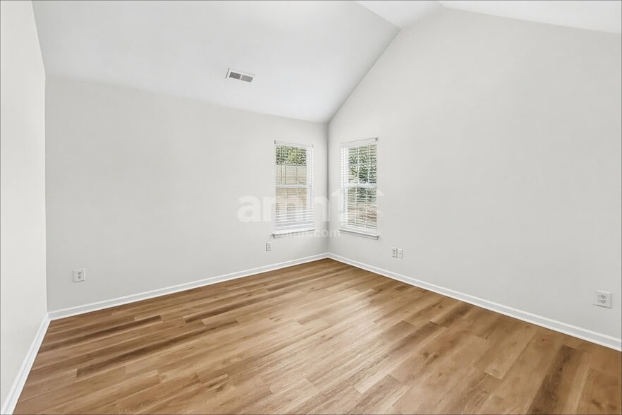 Building Photo - 4134 Robinwood Dr