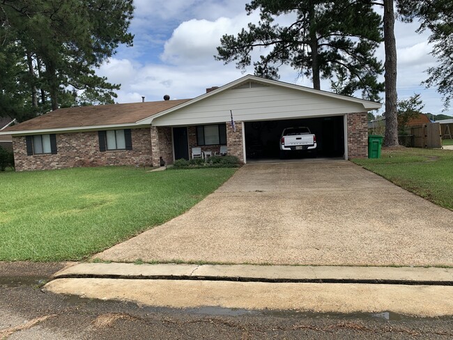 exterior front - 3412 Camellia Cir