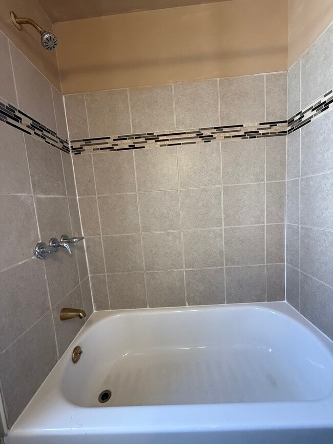 Building Photo - 519 Graff Ln