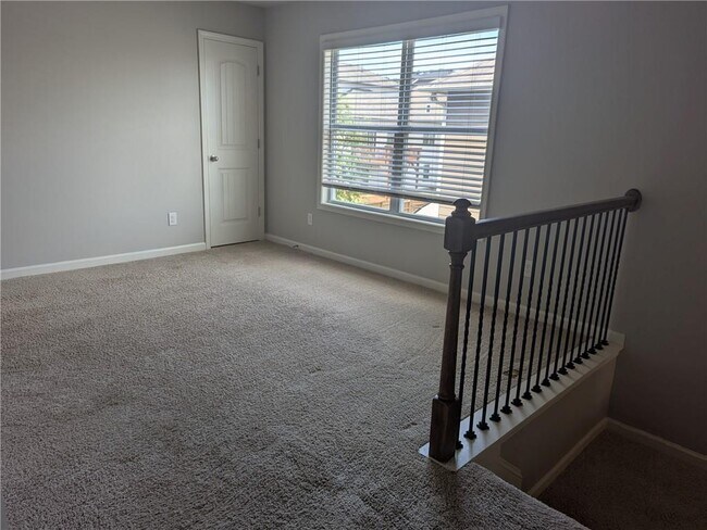 Building Photo - 4325 Altona Pl