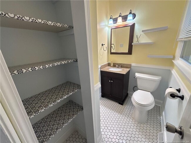 Building Photo - 5329 Hampton Rd