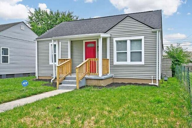 Building Photo - Coming Soon! | Renovated 2BR Home + Bonus Room | Available March 1st