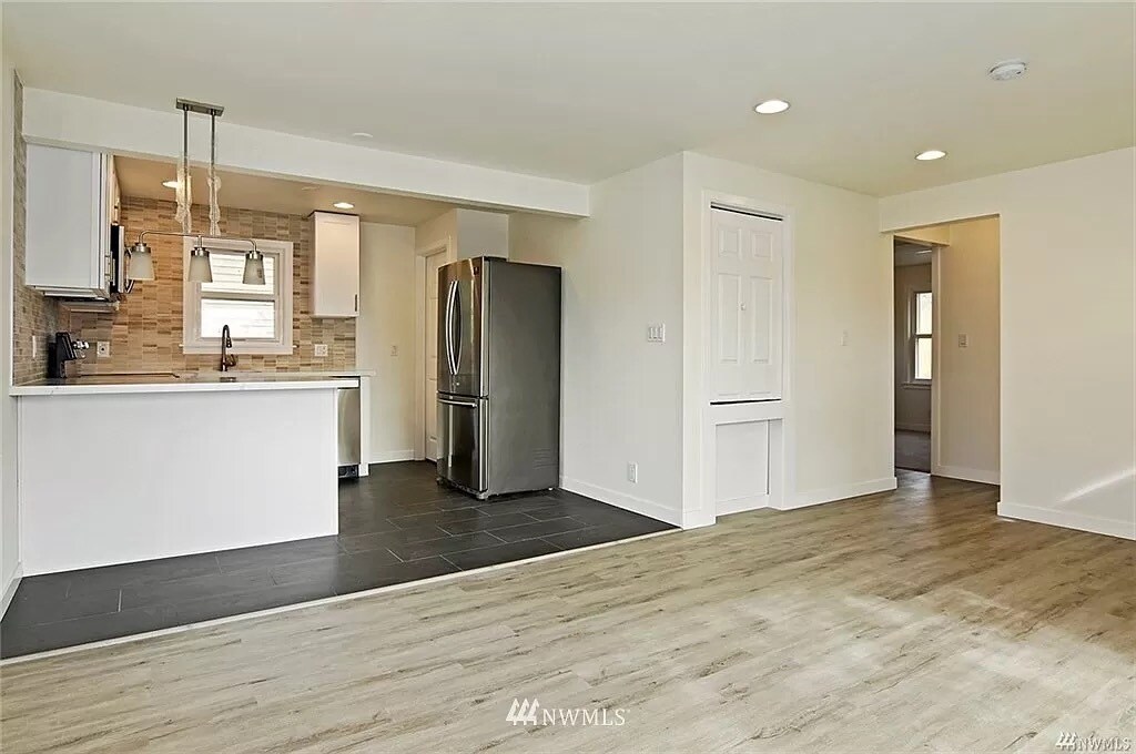 Building Photo - 3716 S Roxbury St