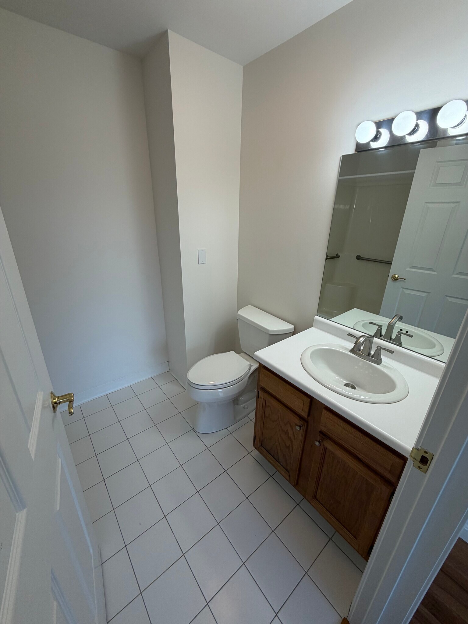 Building Photo - 332 Jamaicaway