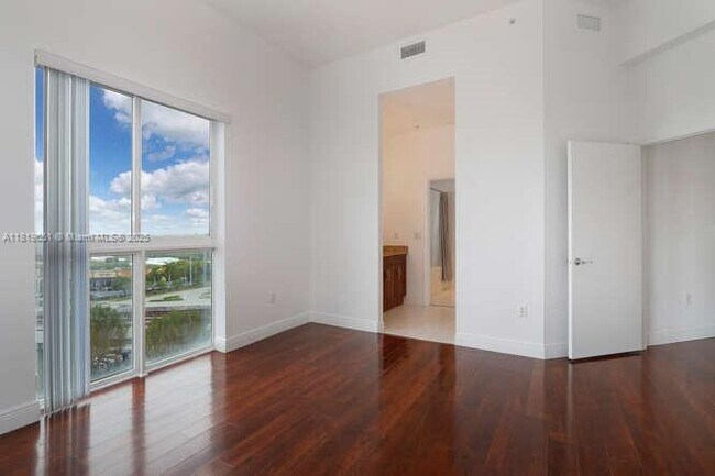 Building Photo - 7280 SW 90th St