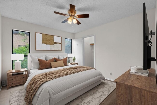 Building Photo - 12906 Irongate Ave