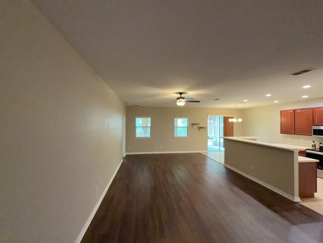 Building Photo - 283 Rambling Cir