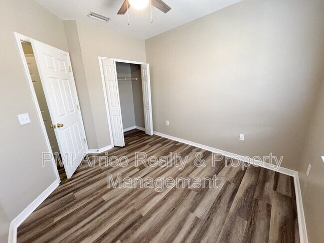 Building Photo - 6019 Portsdale Pl