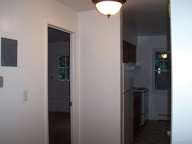 Building Photo - 21 Pavilion Rd