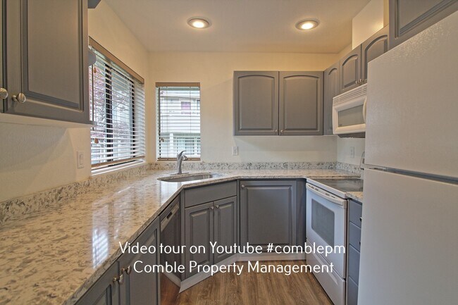 Building Photo - Redmond Condo for Rent