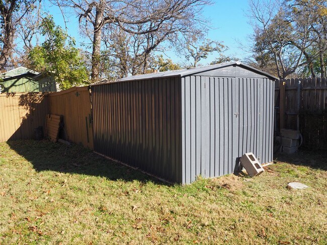 Building Photo - 118 Perkins Rd