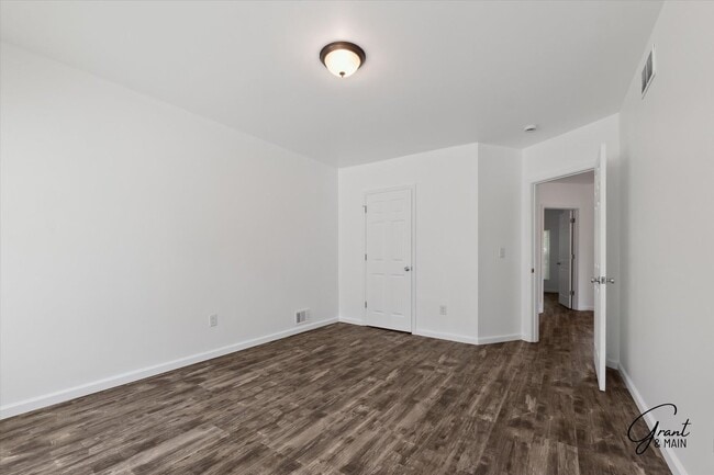 Building Photo - $1,995 - North End 4 Bedroom/ 1.5 bathroom...