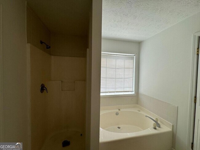 Building Photo - 2282 McKayla Ct