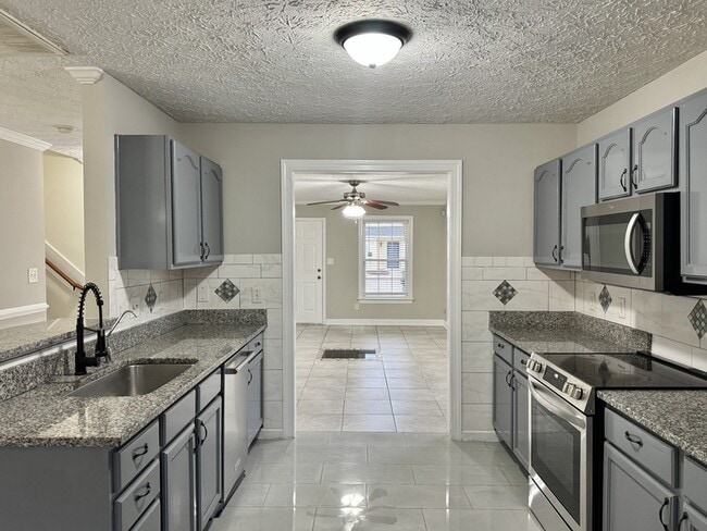 Building Photo - 505 Clearfield Dr