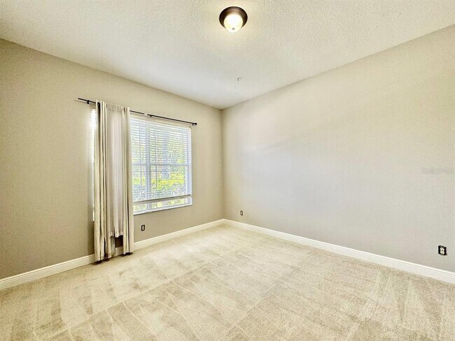 Building Photo - 10530 Palm Cove Ave