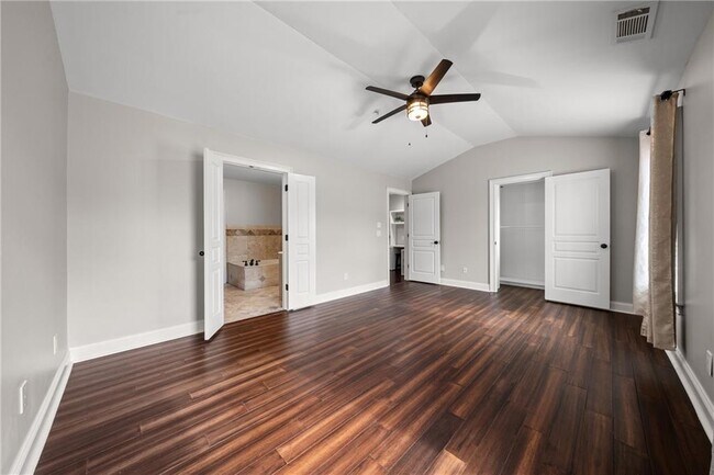 Building Photo - 100 Kasey Dr
