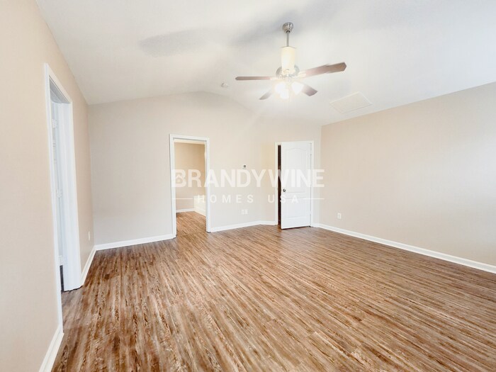 Building Photo - 9531 Weikert Rd